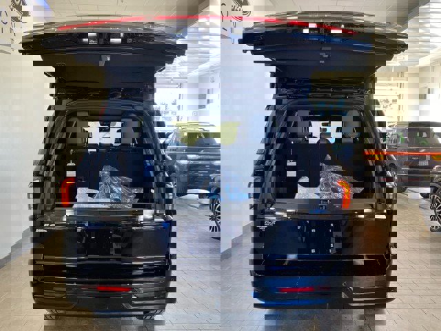 New 2025 Lincoln Navigator Black Label image 14