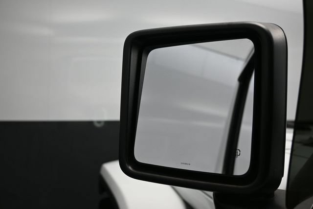 Used 2020 Jeep Gladiator Overland AWD/4WD image 4
