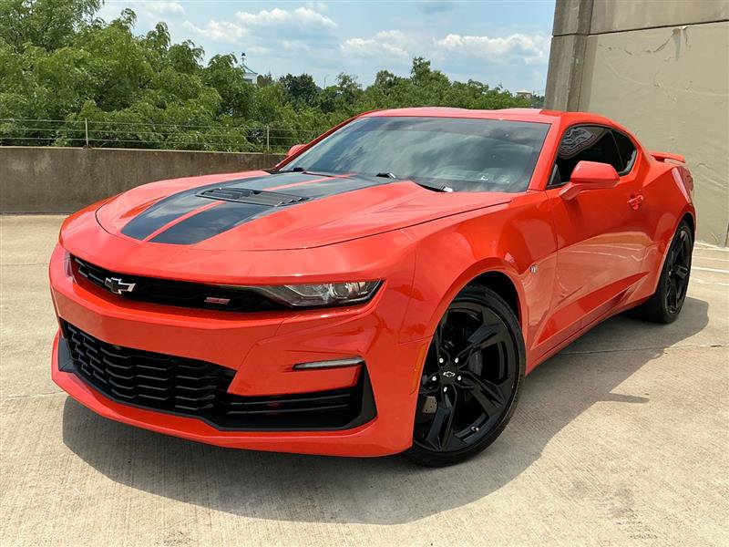 Used 2020 Chevrolet Camaro SS RWD image 2