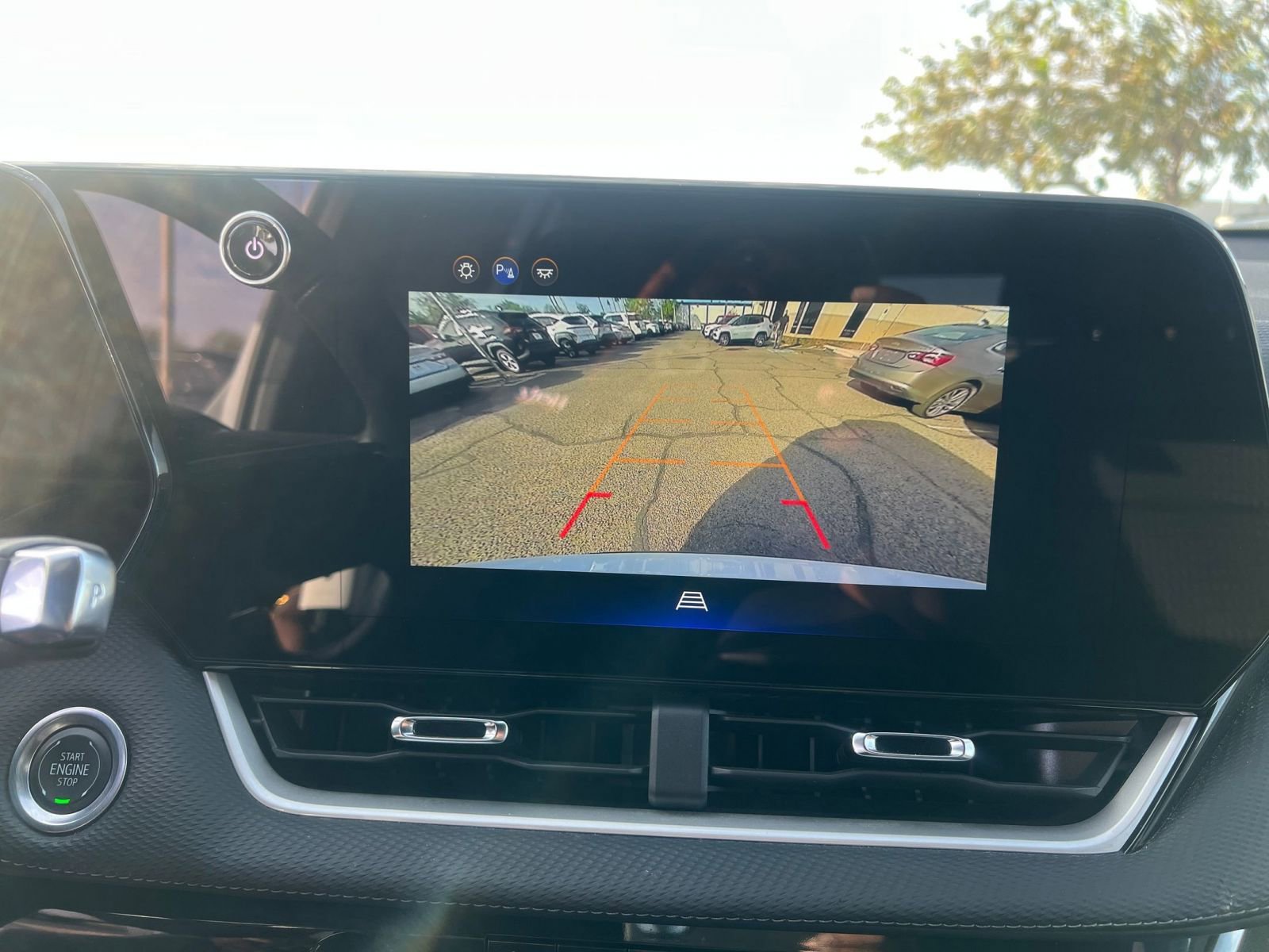 Used 2025 Chevrolet Equinox LT image 17