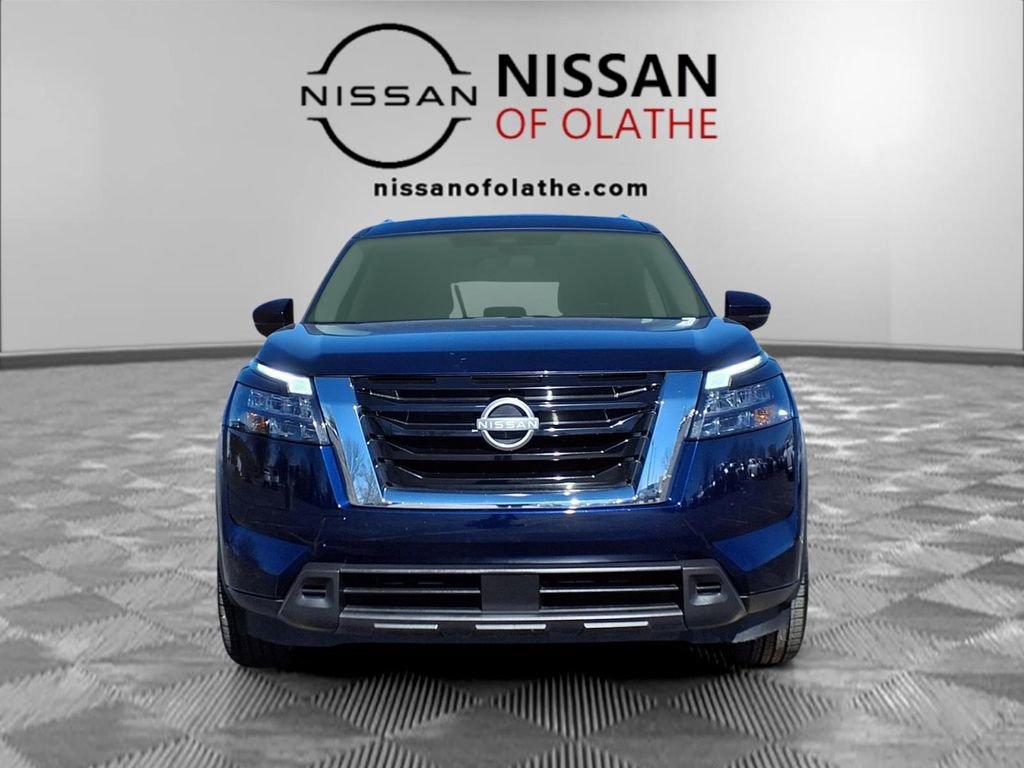 Used 2024 Nissan Pathfinder SV image 33