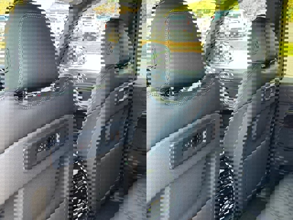 Used 2023 BMW X5 sDrive40i image 16