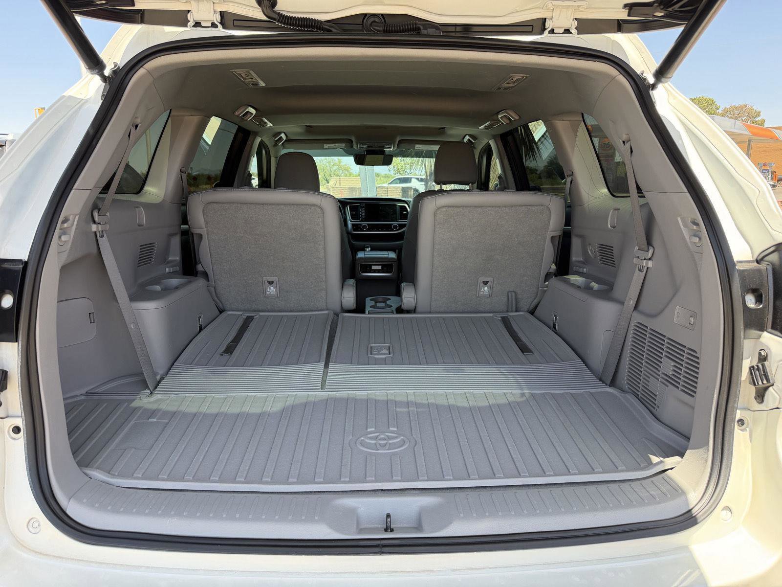 Used 2017 Toyota Highlander Limited AWD/4WD image 12