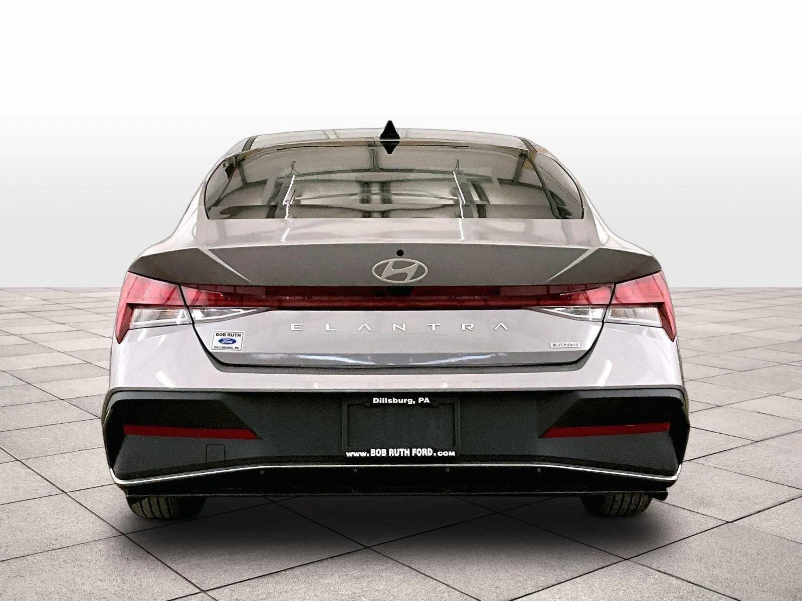 Used 2025 Hyundai Elantra Blue image 4