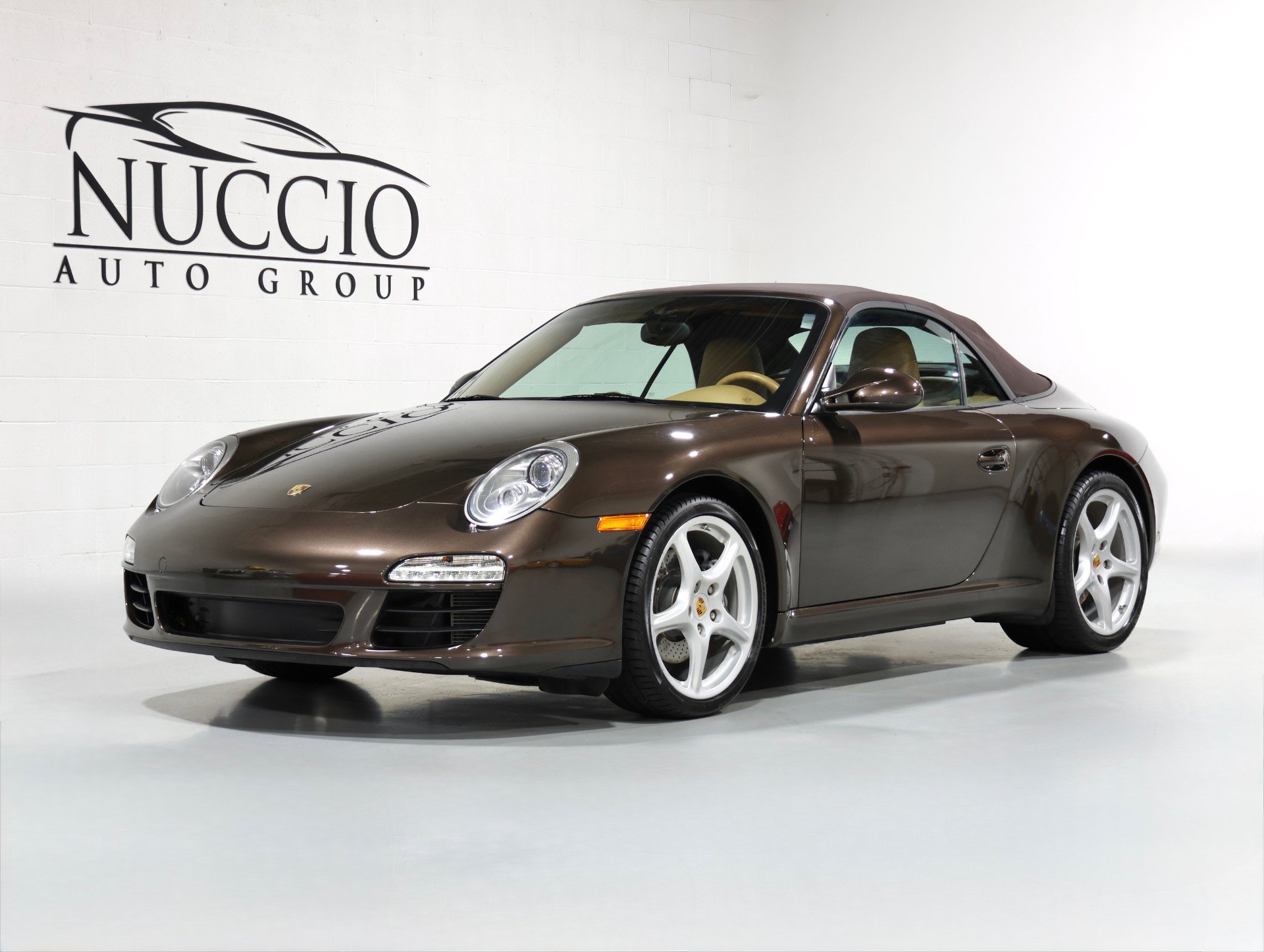 Used 2011 Porsche 911 Cabriolet image 29
