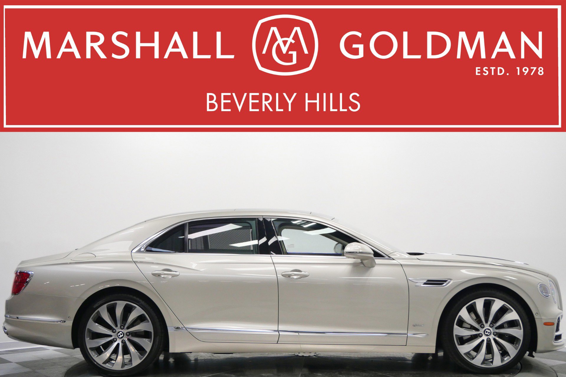 Used 2022 Bentley Flying Spur Plug-In Hybrid image 1