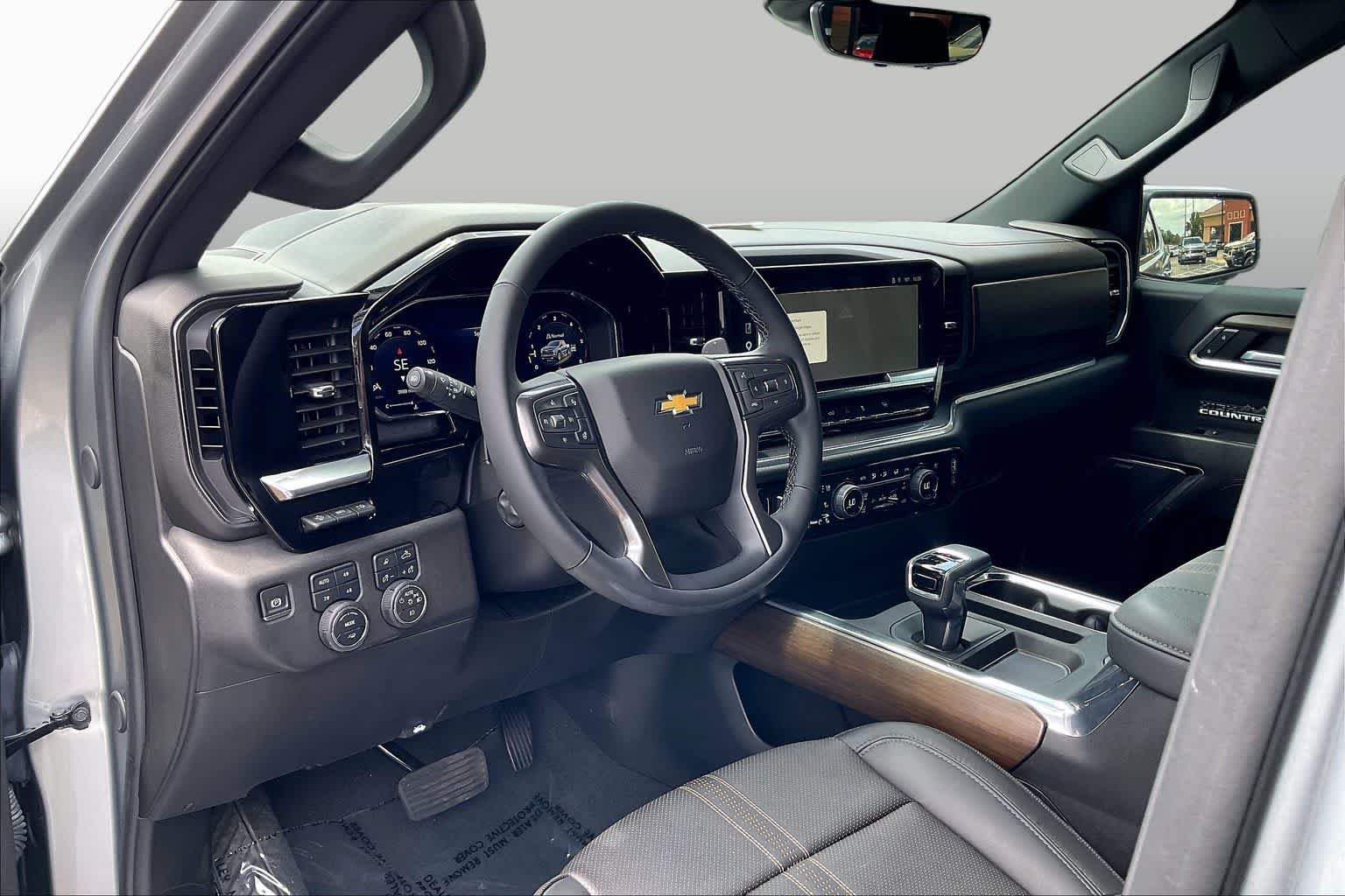 Used 2026 Chevrolet Silverado 1500 High Country w/ High Country Premium Package AWD/4WD image 27