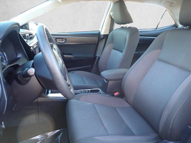 Used 2017 Toyota Corolla LE w/ Carpet Mat Package (TMS) FWD image 10