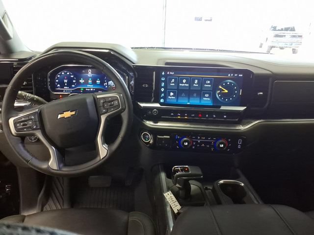 Used 2025 Chevrolet Silverado 1500 LTZ AWD/4WD image 17