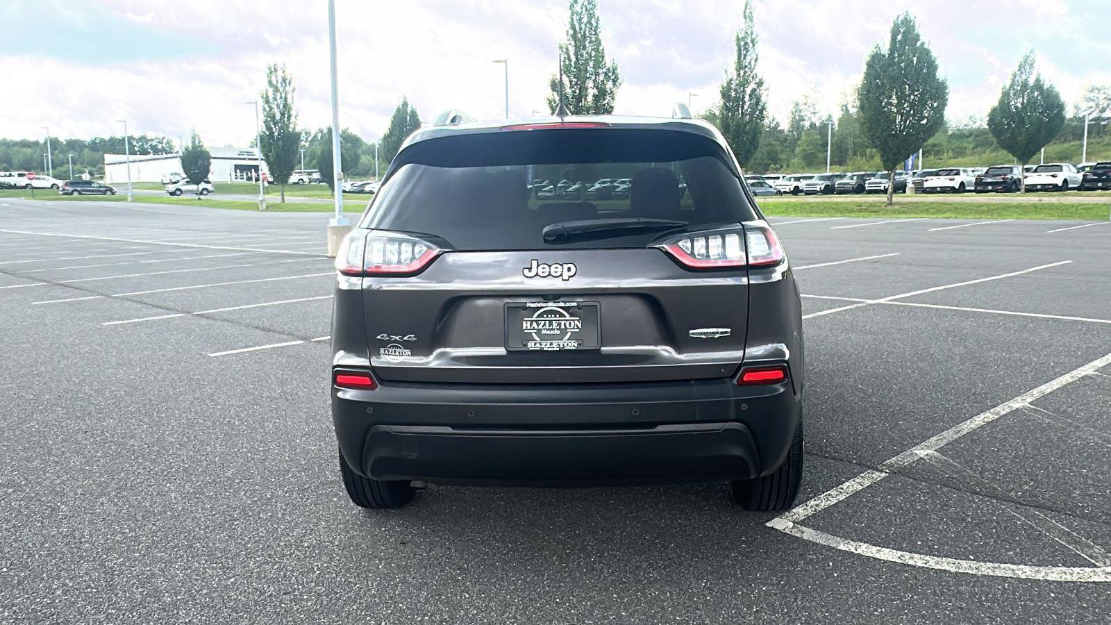 Used 2019 Jeep Cherokee Latitude Plus w/ Comfort/Convenience Group image 8