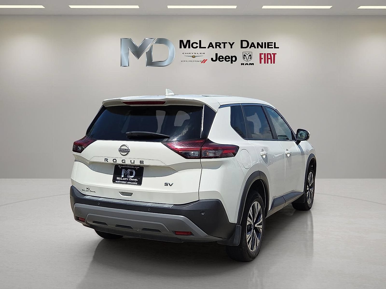 Used 2023 Nissan Rogue SV FWD image 5