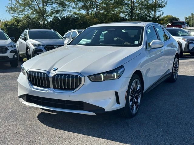 New 2026 BMW 530i xDrive w/ Premium Package image 3
