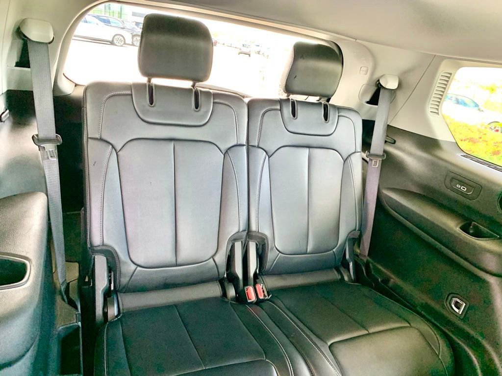 Used 2022 Jeep Grand Cherokee L Limited AWD/4WD image 30