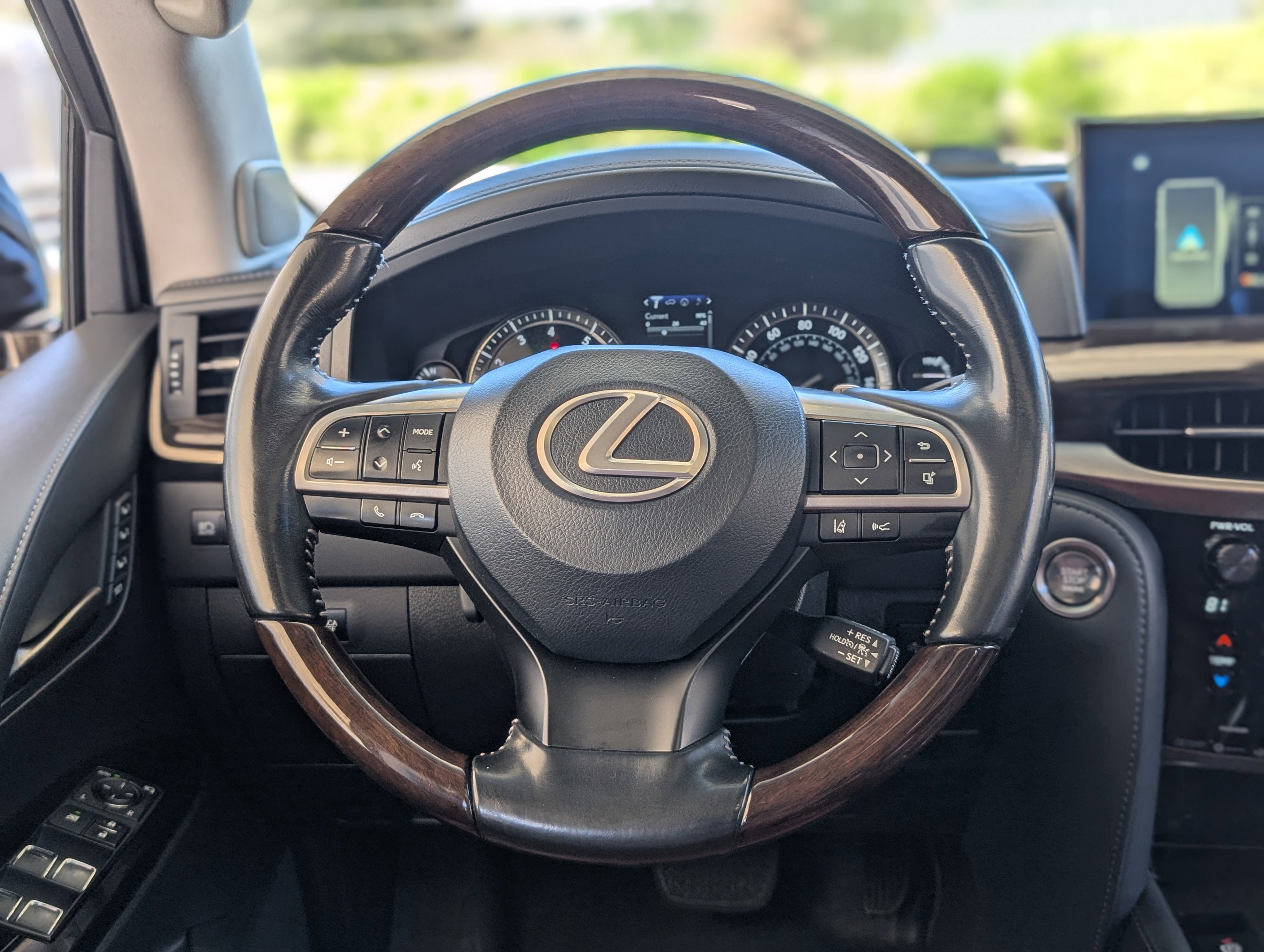 Used 2017 Lexus LX 570 4WD w/ Luxury Package image 29