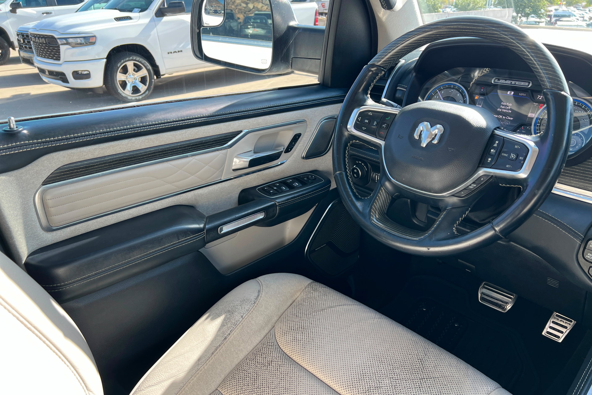 Used 2022 RAM 1500 Limited AWD/4WD image 11