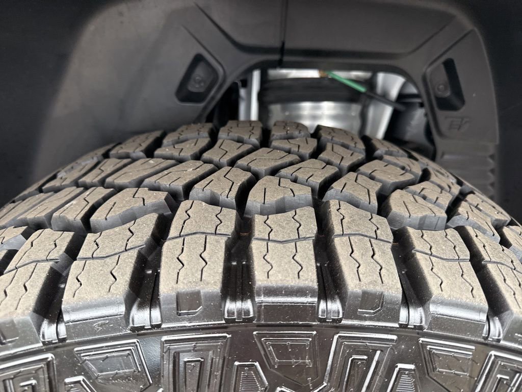 Used 2024 GMC Hummer EV 2X w/ Extreme Off-Road Package image 39