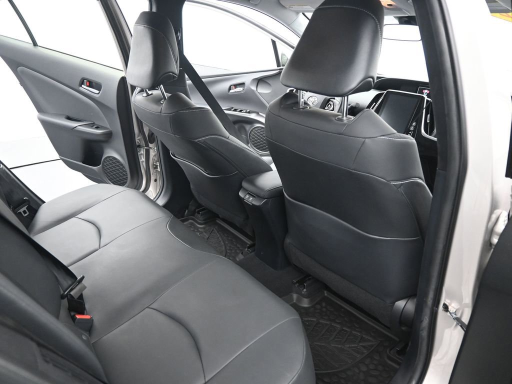 Used 2020 Toyota Prius Prime XLE image 19