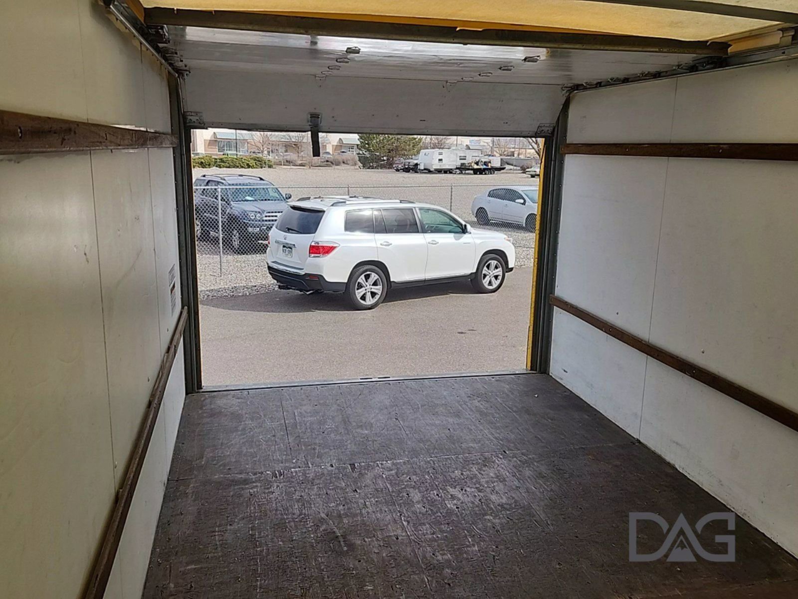 Used 2015 Ford E-350 and Econoline 350 Super Duty image 18