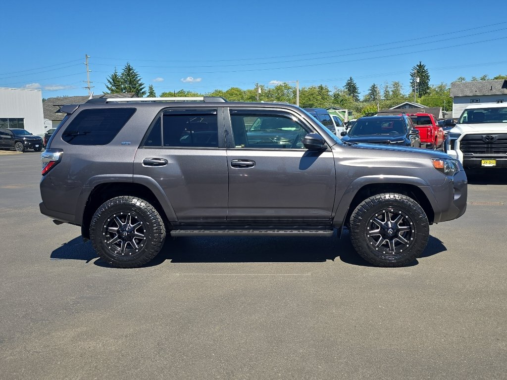 Certified 2019 Toyota 4Runner SR5 AWD/4WD image 7