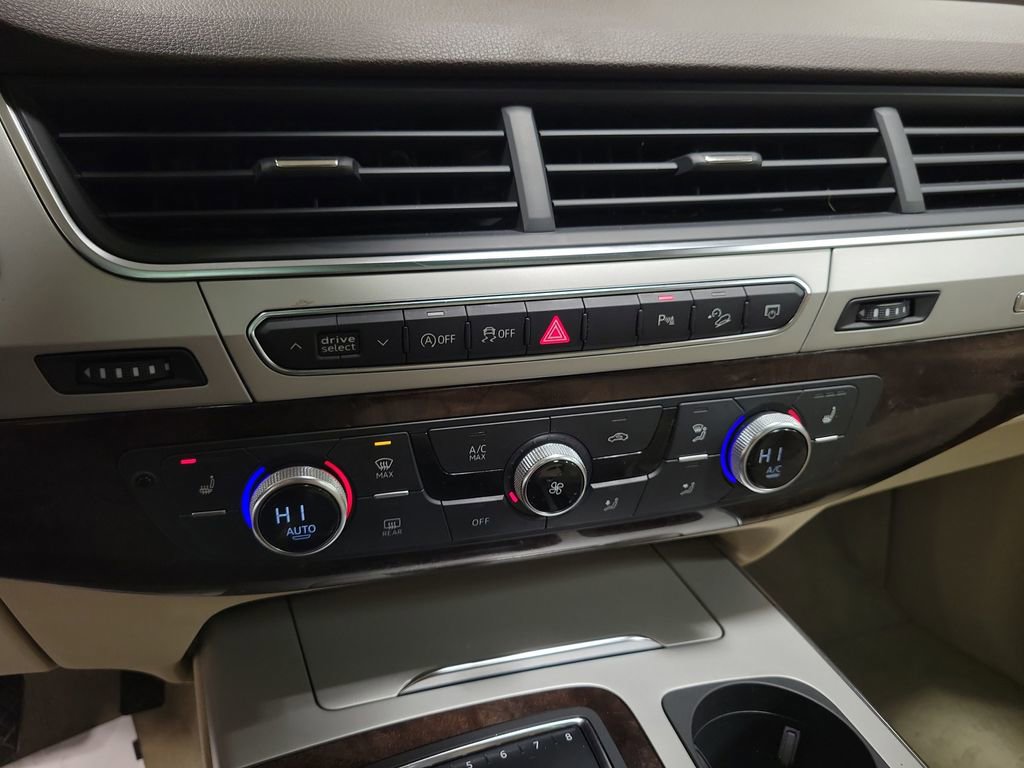 Used 2019 Audi Q7 2.0T Premium w/ Cold Weather Package image 15