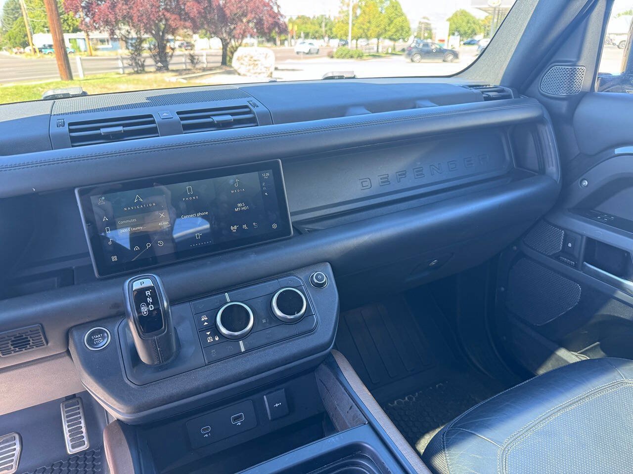 Used 2022 Land Rover Defender 110 X AWD/4WD image 15