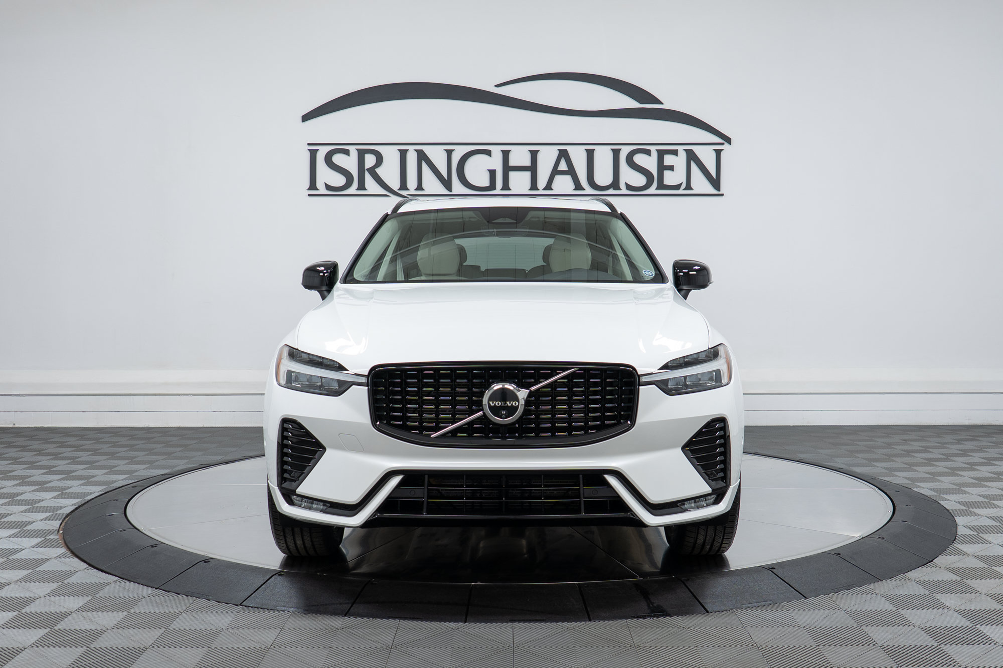 Certified 2025 Volvo XC60 B5 Plus AWD/4WD image 2