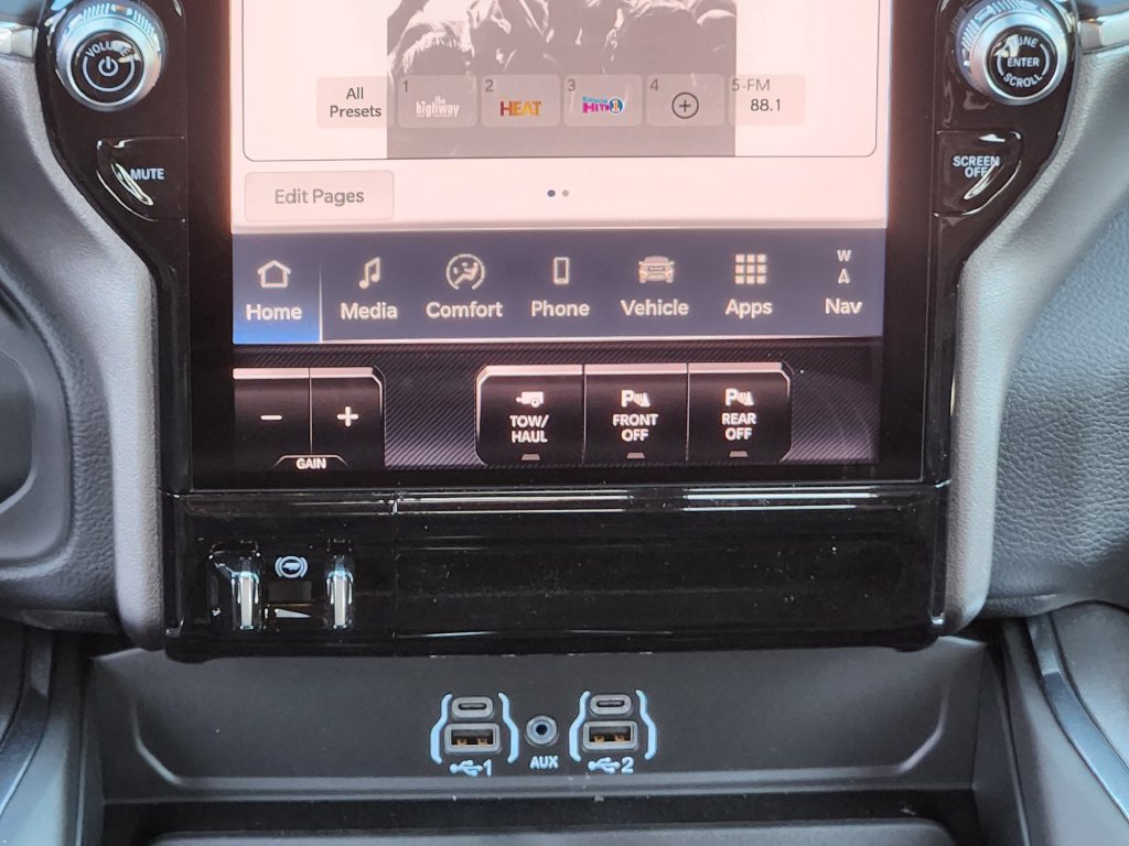 New 2026 RAM 2500 Laramie AWD/4WD image 20