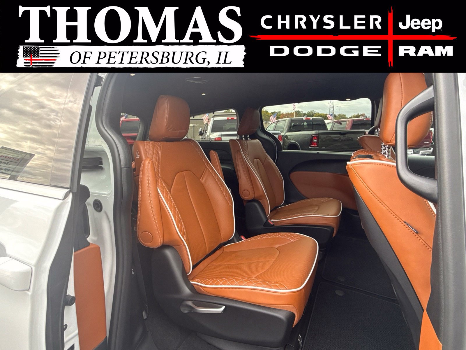 Used 2026 Chrysler Pacifica Pinnacle AWD/4WD image 36