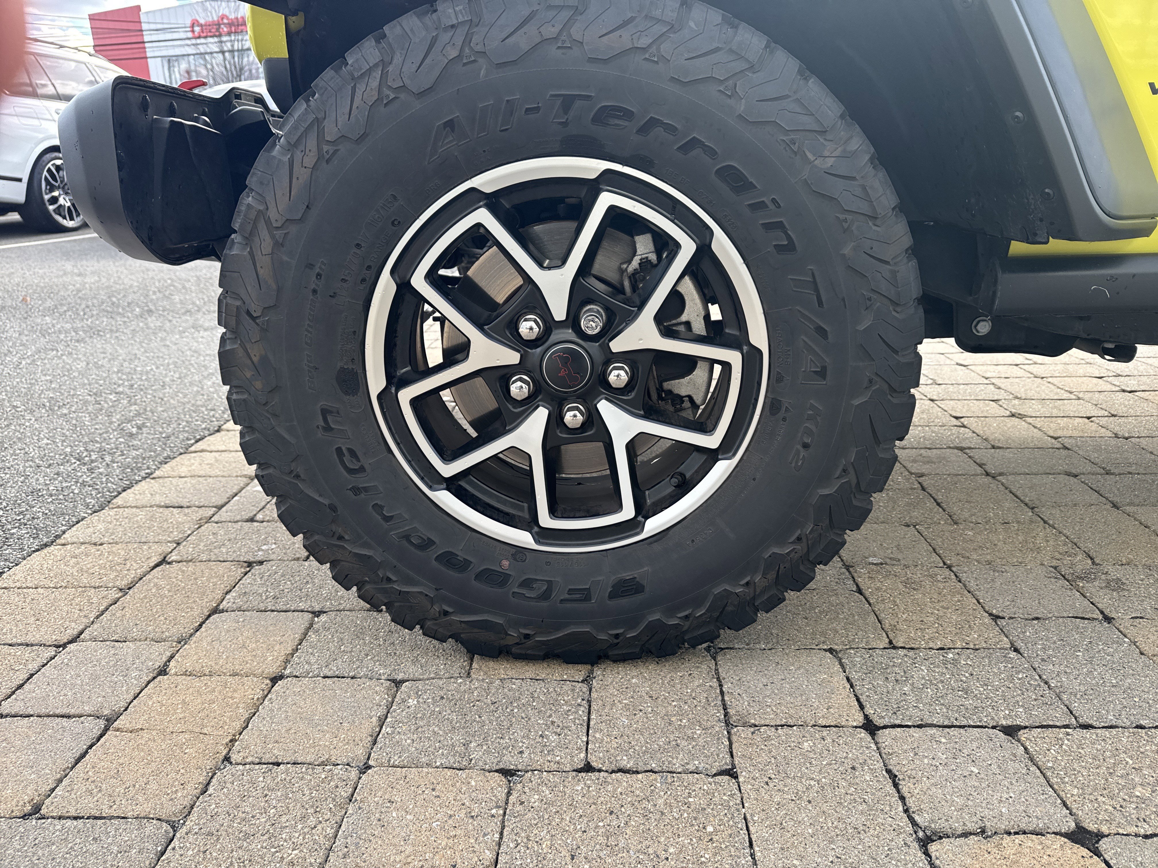 Used 2024 Jeep Wrangler Unlimited Rubicon w/ Technology Group image 6