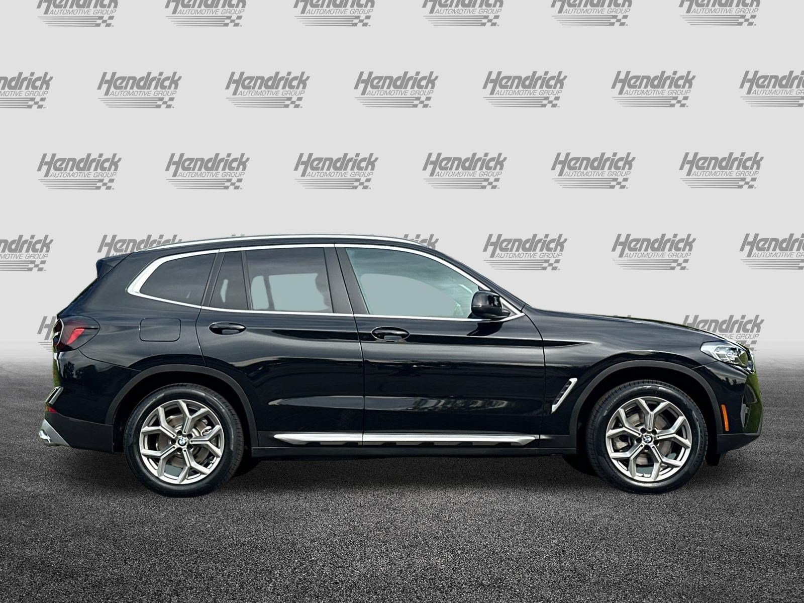 Certified 2024 BMW X3 xDrive30i w/ Premium Package AWD/4WD image 3