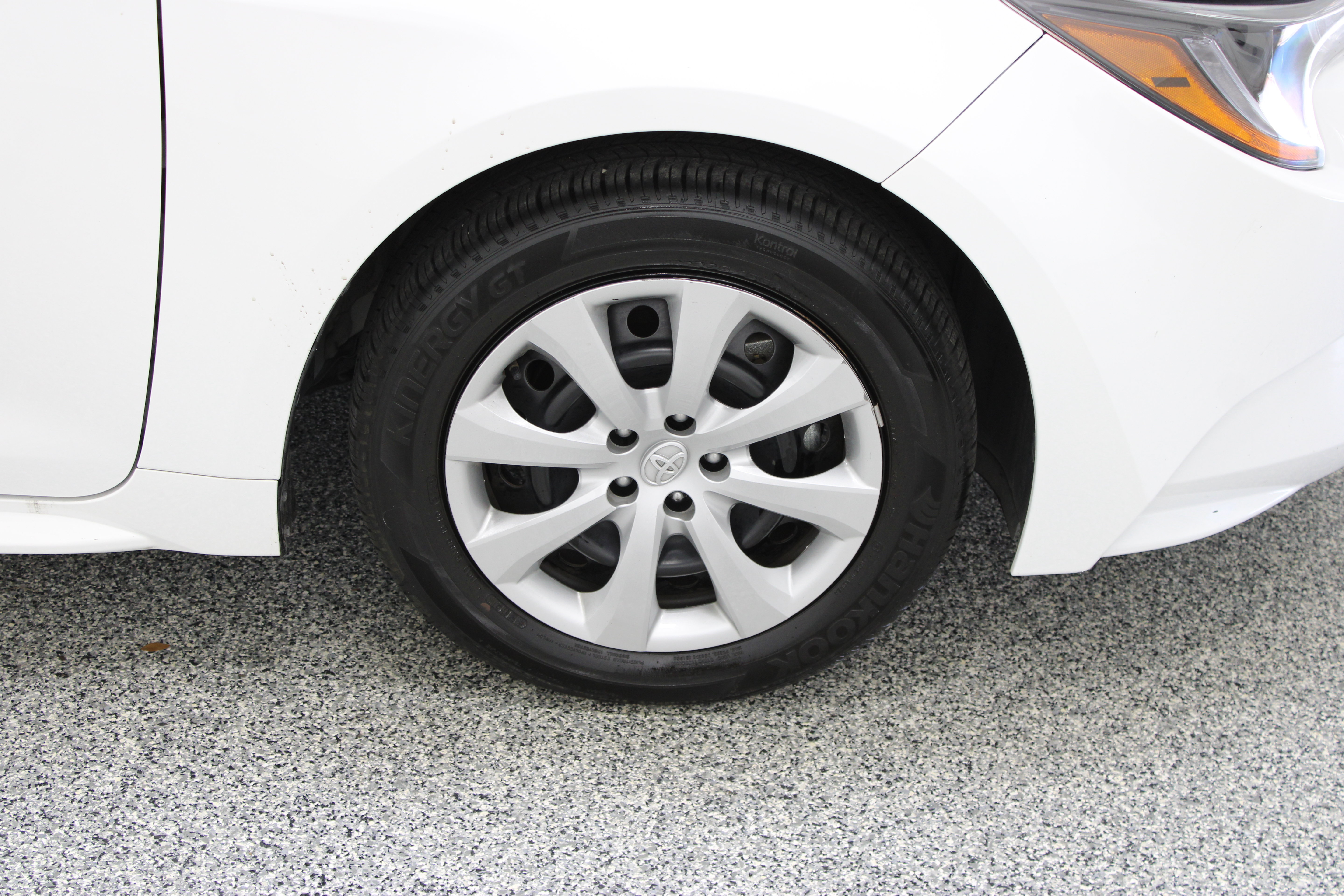 Certified 2026 Toyota Corolla LE FWD image 5