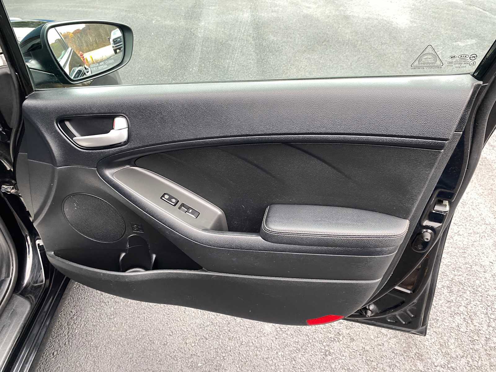 Used 2017 Kia Forte LX image 26