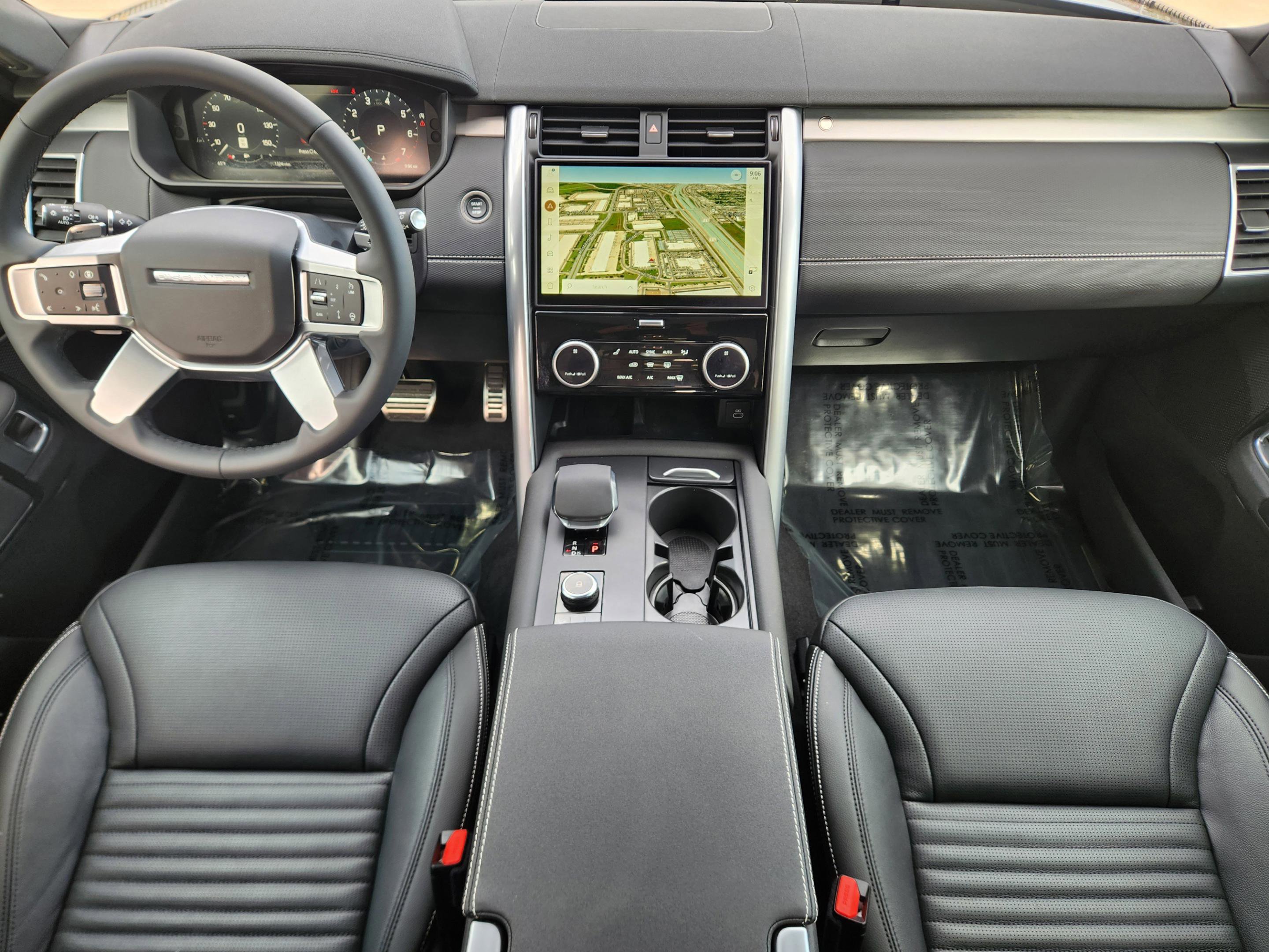 Certified 2024 Land Rover Discovery Dynamic SE image 24