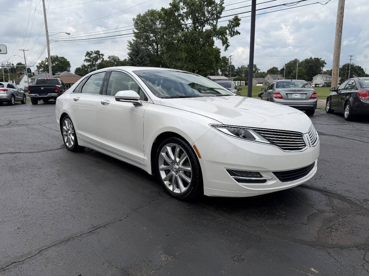Used 2015 Lincoln MKZ w/ Equipment Group 102A Reserve FWD image 5