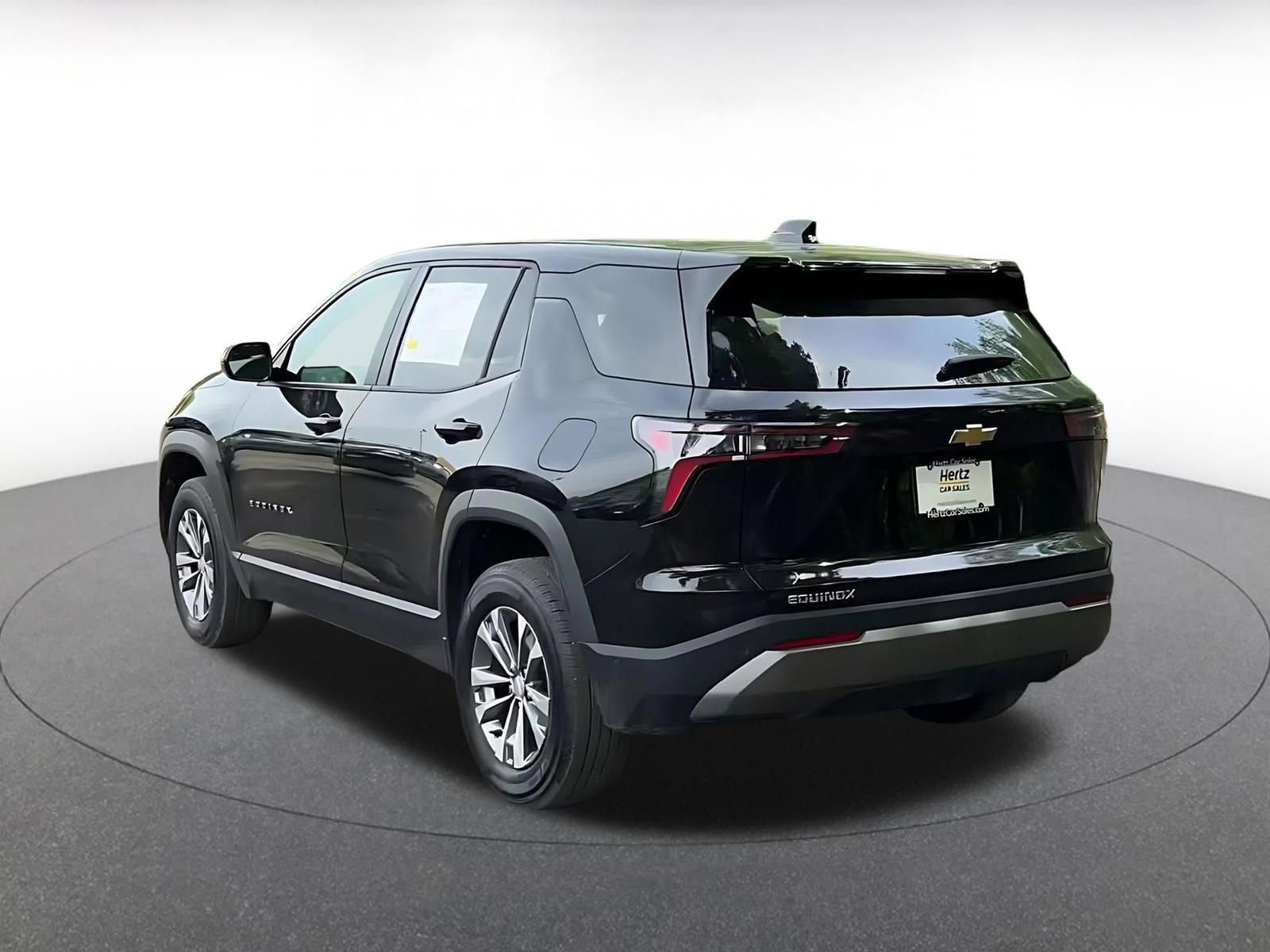 Used 2025 Chevrolet Equinox LT FWD image 11