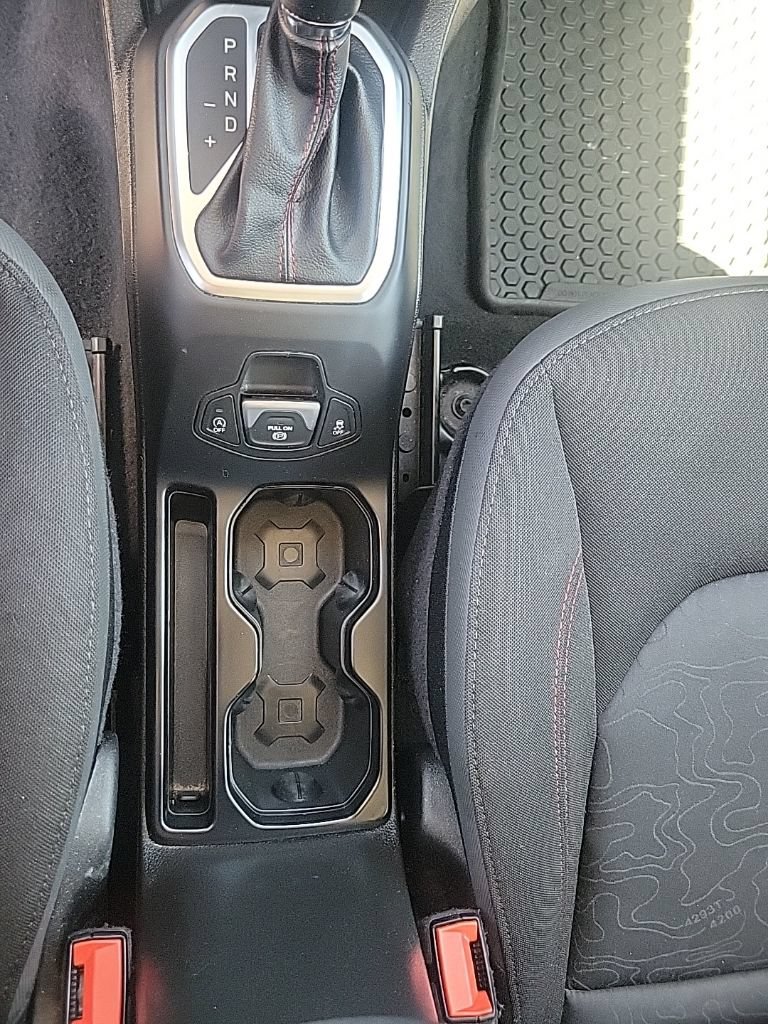 Used 2023 Jeep Renegade Trailhawk AWD/4WD image 30