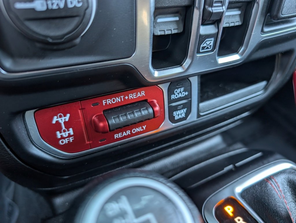 Used 2021 Jeep Wrangler Unlimited Rubicon w/ Xtreme Recon 35" Tire Package image 28