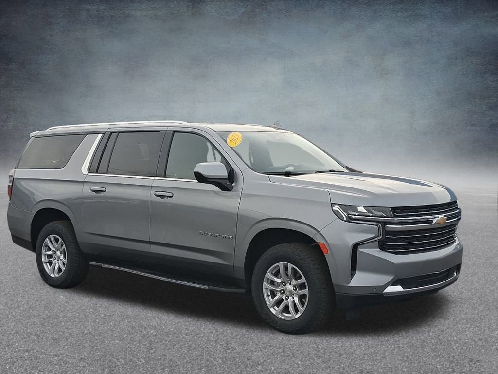 Used 2023 Chevrolet Suburban LT image 3