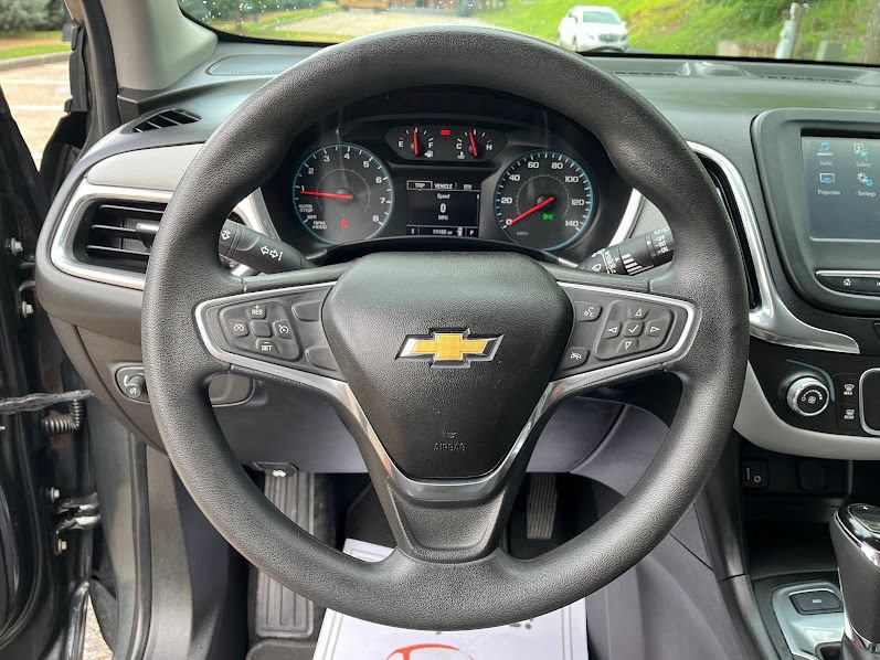 Used 2018 Chevrolet Equinox LS AWD/4WD image 12