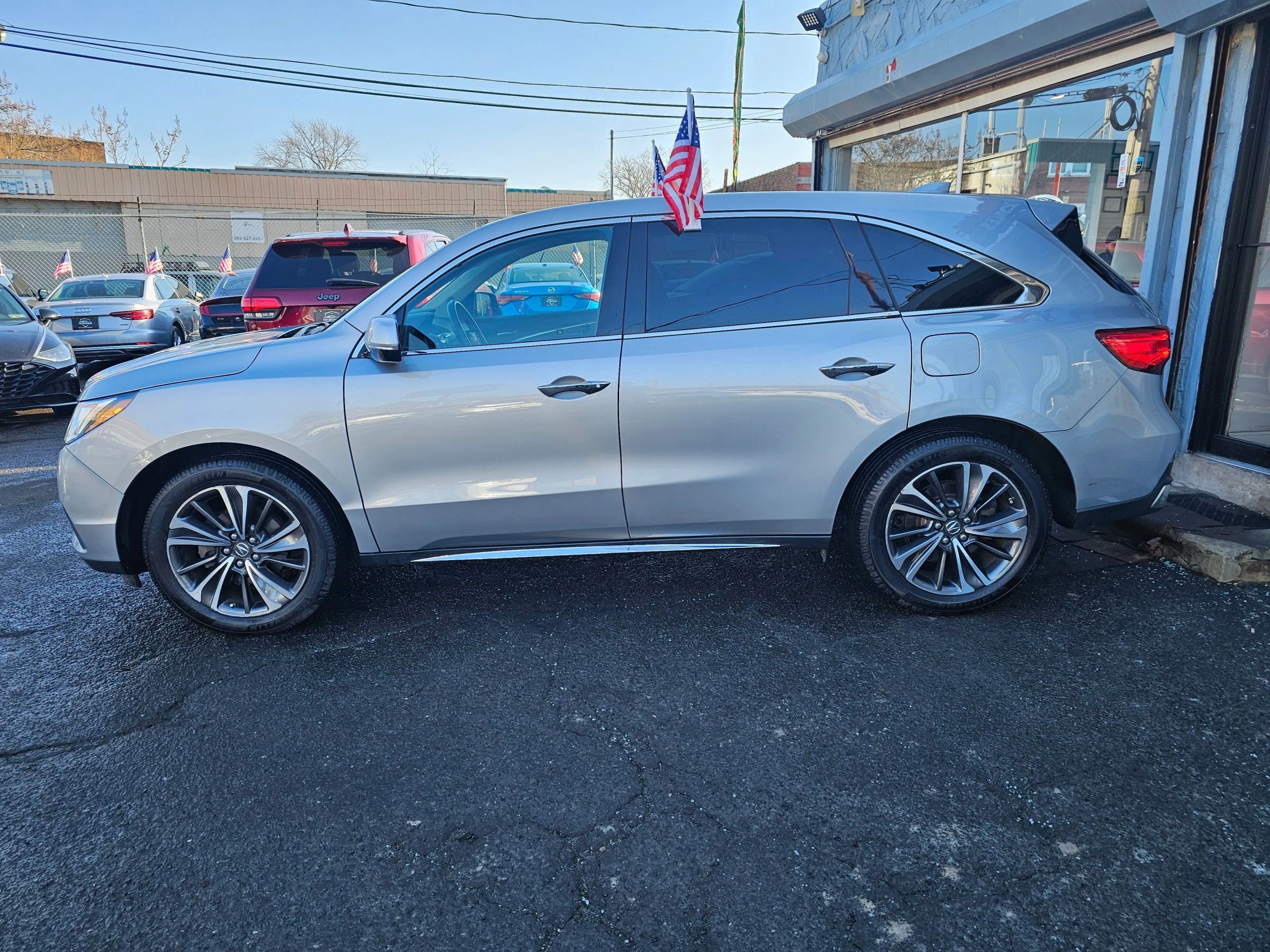 Used 2020 Acura MDX SH-AWD w/ Technology Package image 2