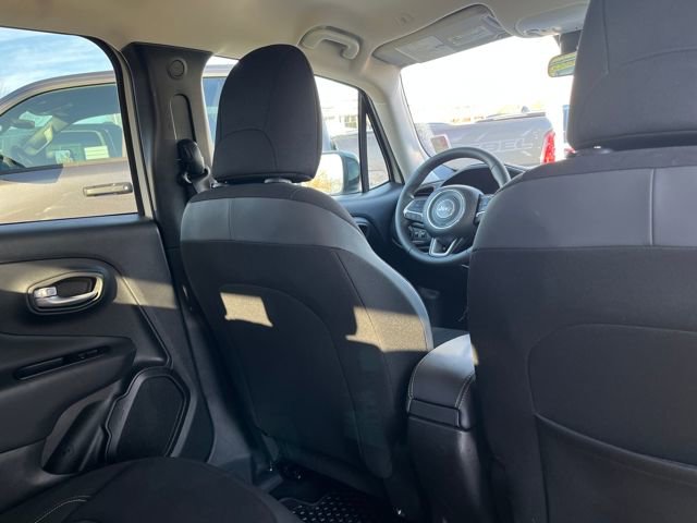 Used 2023 Jeep Renegade Latitude image 27