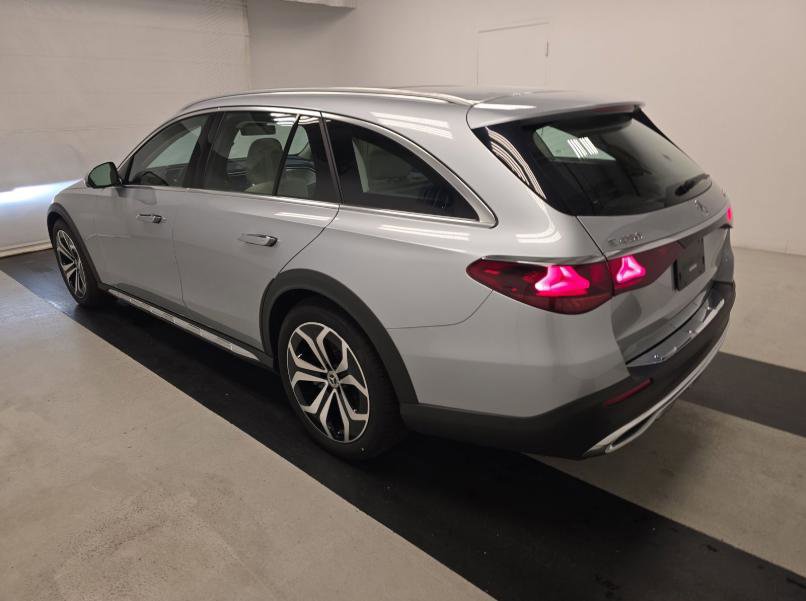 Used 2024 Mercedes-Benz E 450 4MATIC All-Terrain Wagon w/ Digital Light Package image 4