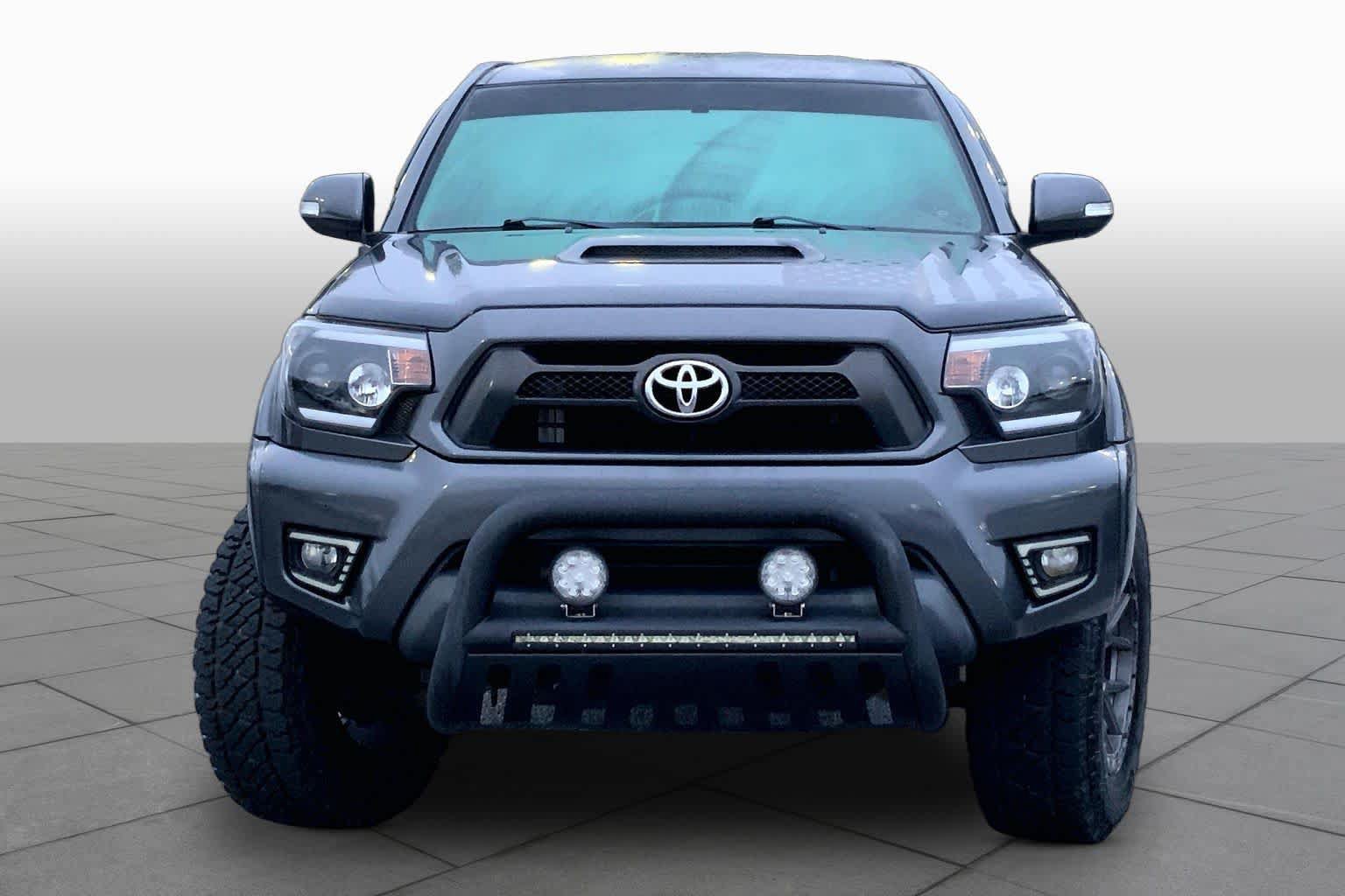 Used 2015 Toyota Tacoma PreRunner w/ TRD Sport Package RWD image 4