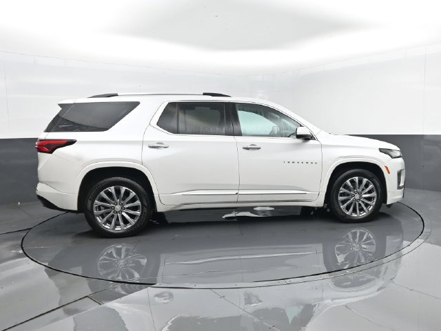 Used 2023 Chevrolet Traverse Premier AWD/4WD image 4