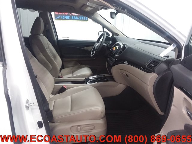 Used 2022 Honda Pilot Touring image 16