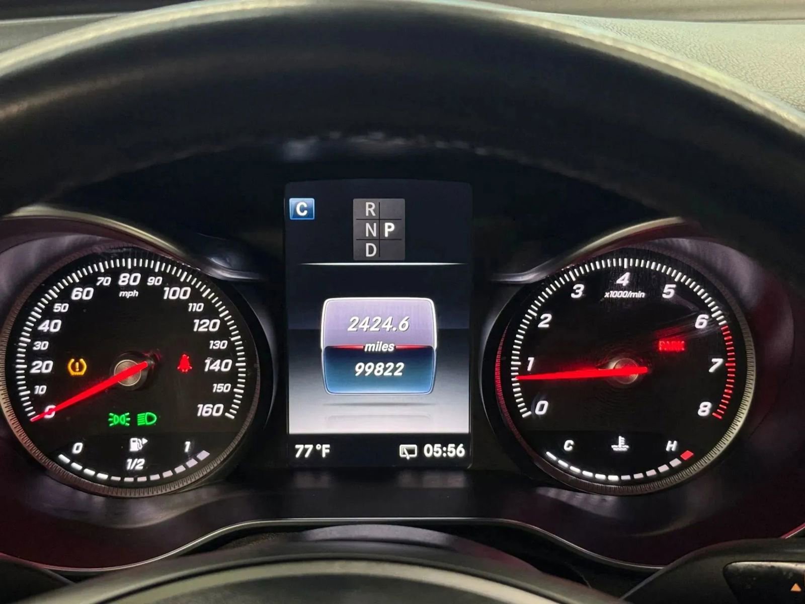 Used 2018 Mercedes-Benz GLC 300 w/ Premium Package image 31