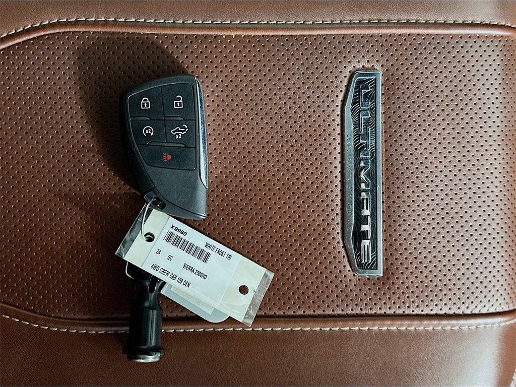 Used 2024 GMC Sierra 2500 Denali Ultimate image 35