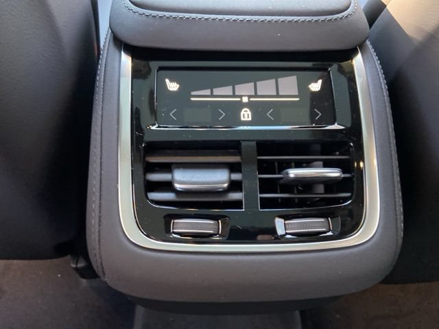 New 2026 Volvo XC90 B6 Ultra AWD/4WD image 14