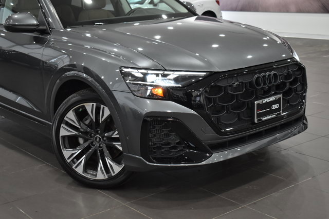 Used 2025 Audi Q8 Premium Plus w/ Premium Plus Package image 2