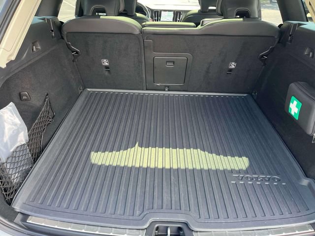 Used 2024 Volvo XC60 B5 Ultimate w/ Climate Package AWD/4WD image 12
